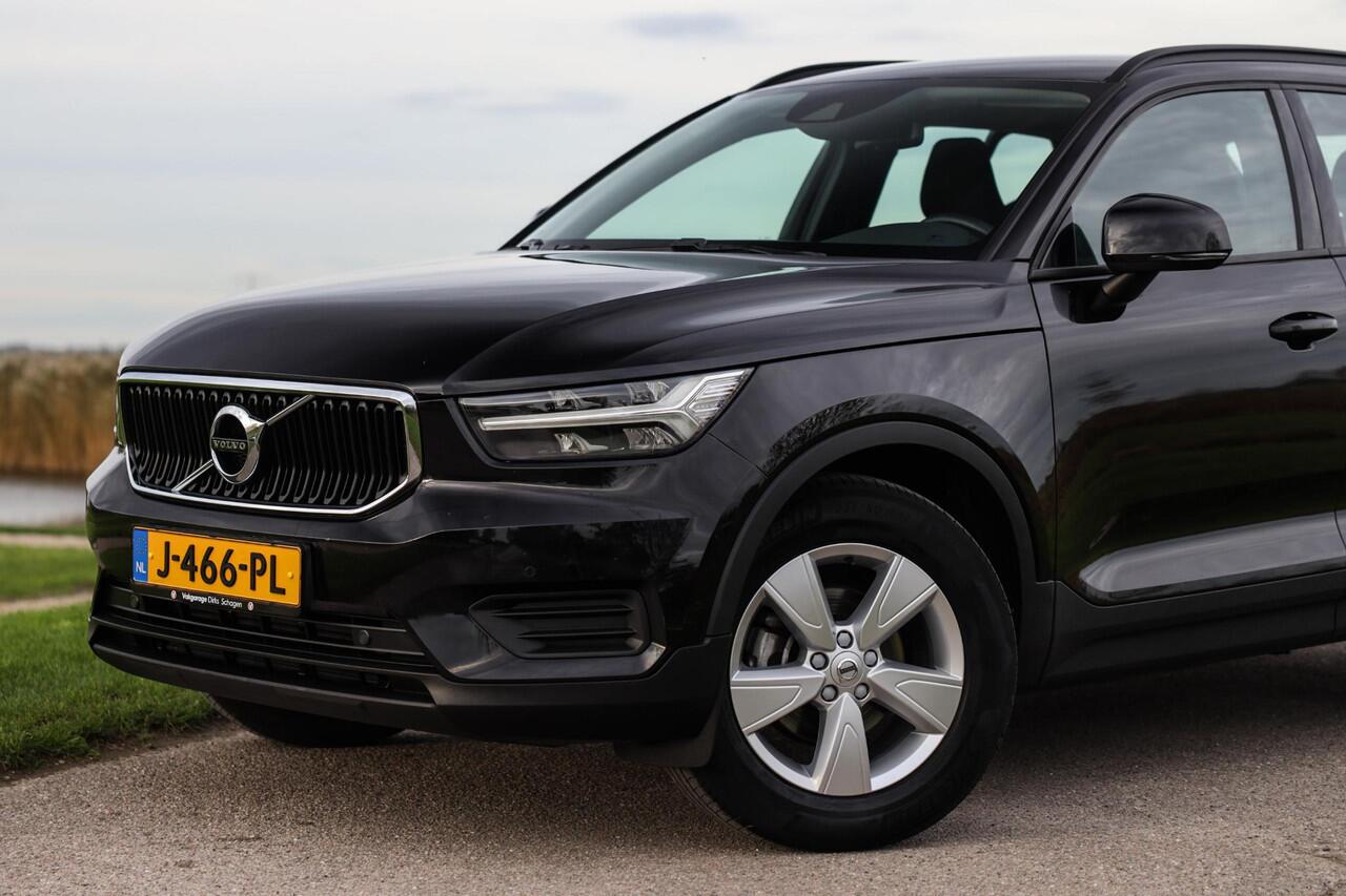Volvo XC40 T2 Aut8 Momentum Core ? LED ? Trekhaak ? Camera