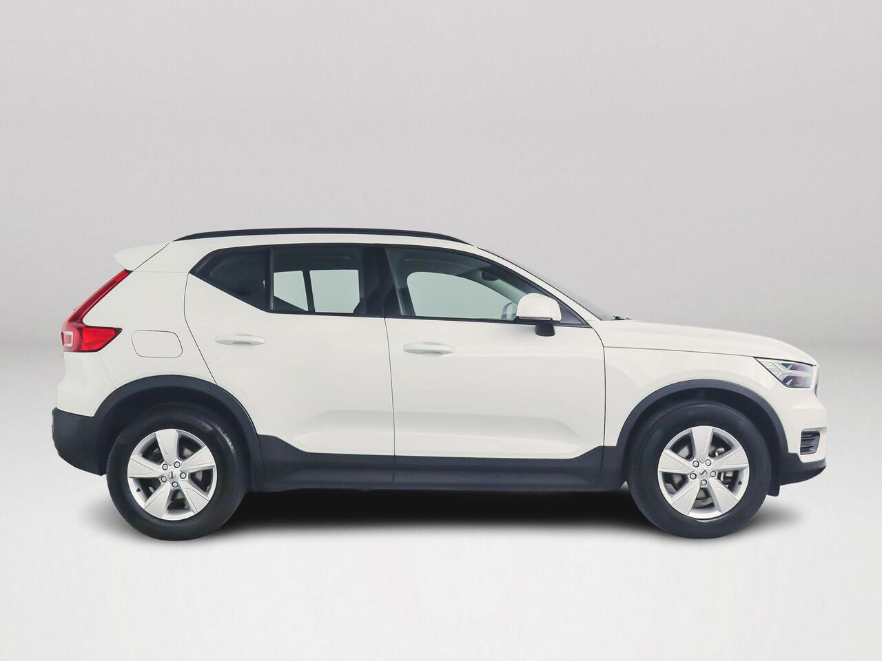 Volvo XC40 T2 Momentum Core | Navigatie | Airco