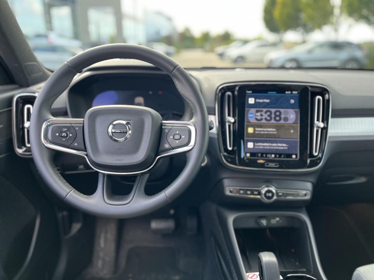 Volvo XC40 B4 Plus Dark | Harman/Kardon | Memoryseats | Keyless Entry | Trekhaak |