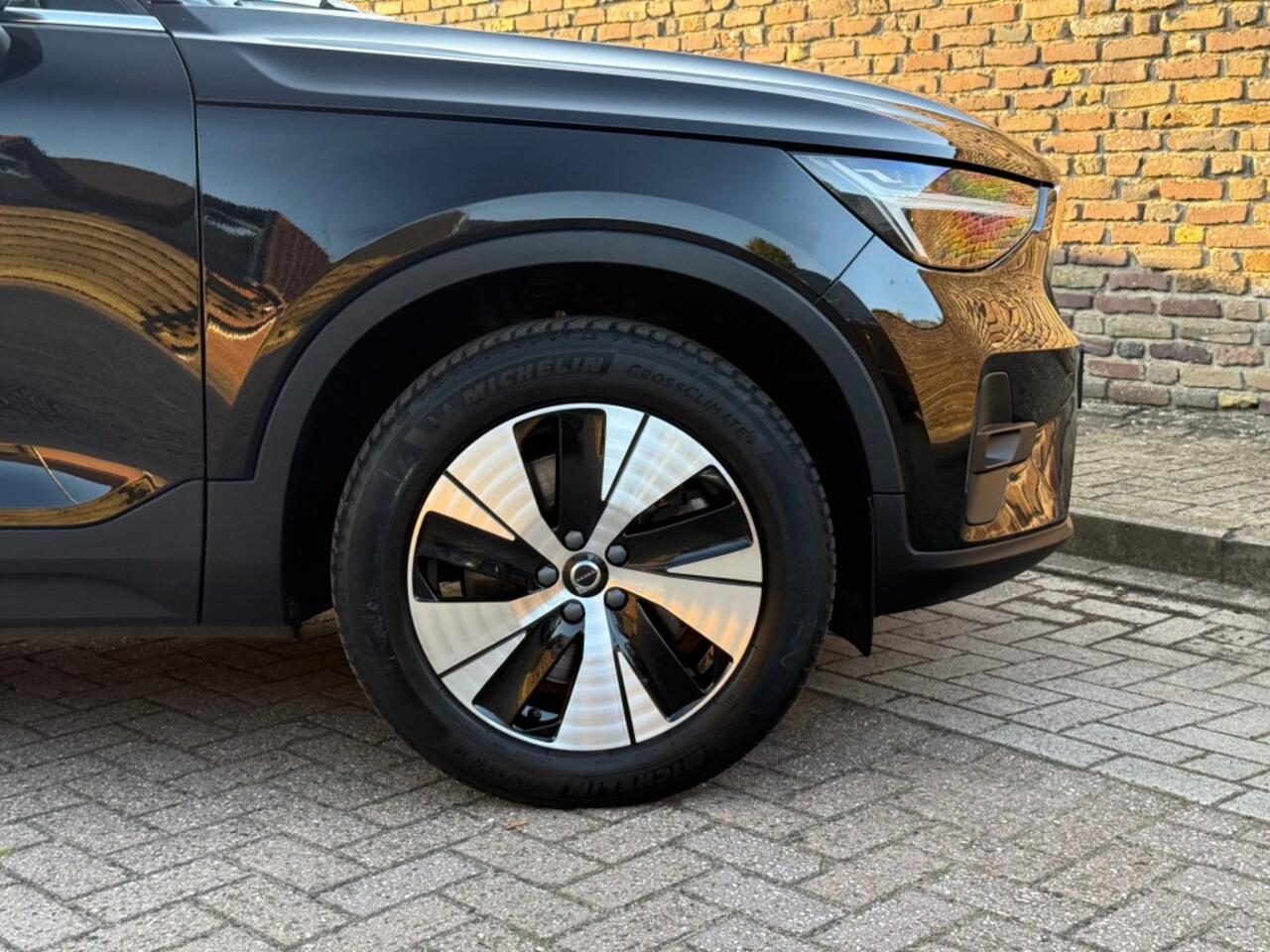 Volvo XC40 1.5 T5 Recharge Instription NIEUW MODEL Panodak HenK
