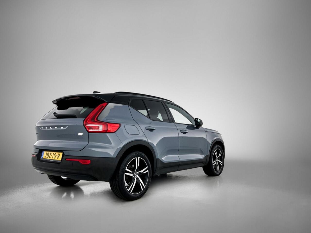 Volvo XC40 1.5 T5 R-Design Pilot Assist | Trekhaak | Keyless | BLIS | Clima