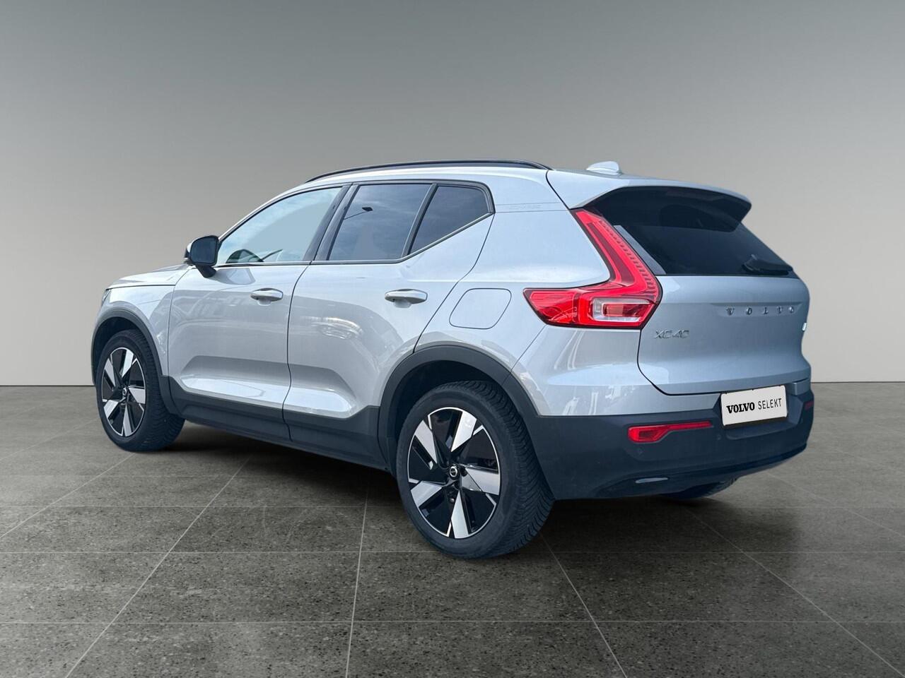 Volvo XC40 Recharge Twin Ultimate 82 kWh | Panoramadak | Harman/Kardon | Stoelverwarming | 360 graden camera |