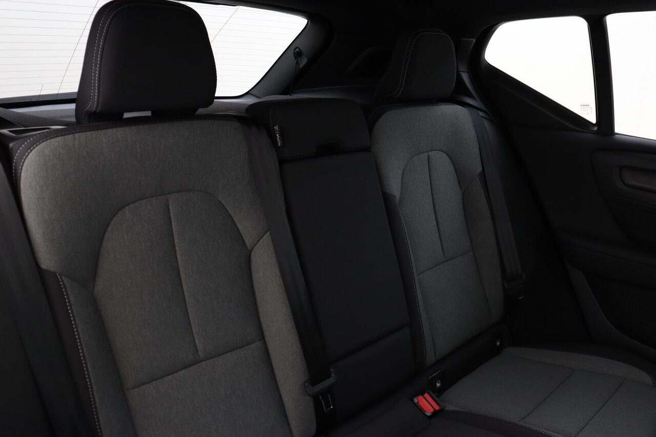 Volvo XC40 B3 (M-HYBRID) CORE BUSINESS EDITION -ADAP.CRUISE|360°CAM|HARMAN/KARDON|PRIVACY.GLAS|19"