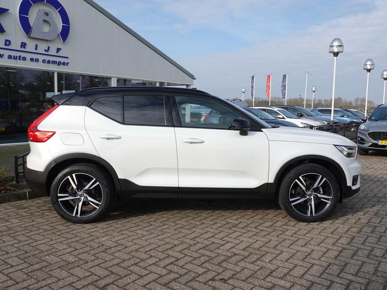 Volvo XC40 1.5 T2 R-Design PANO | TREKH. | H-LEER | PILOT + ACC | BLIS + CTA