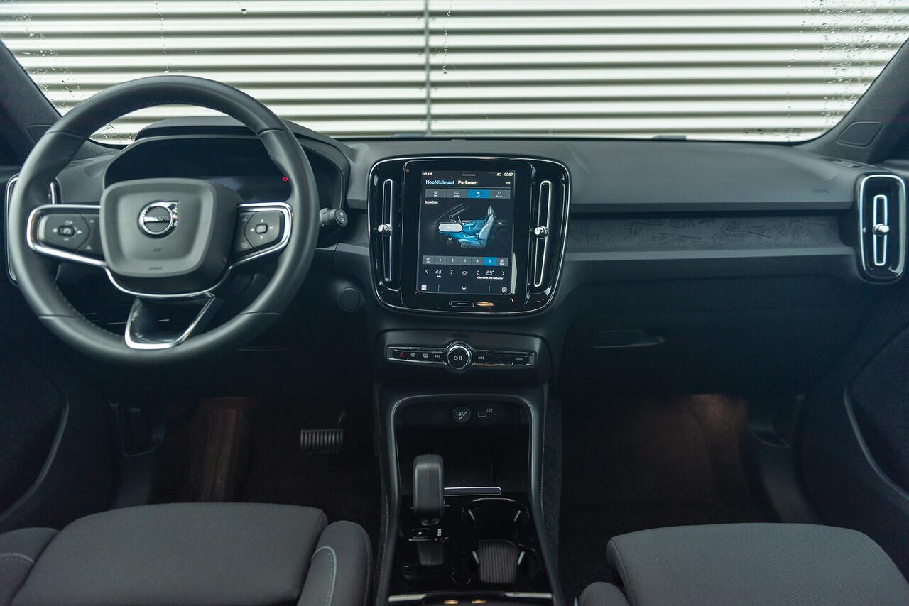 Volvo XC40 Recharge Aut. Luxe Stoelen Parkeercamera CruiseControl Trekhaak 231pk