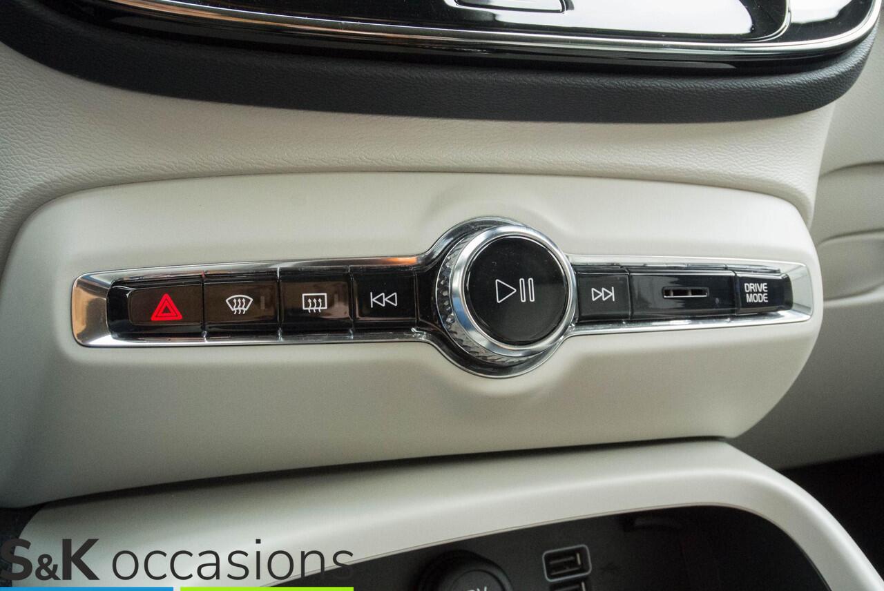 Volvo XC40 1.5 T5 Recharge Inscription Leder