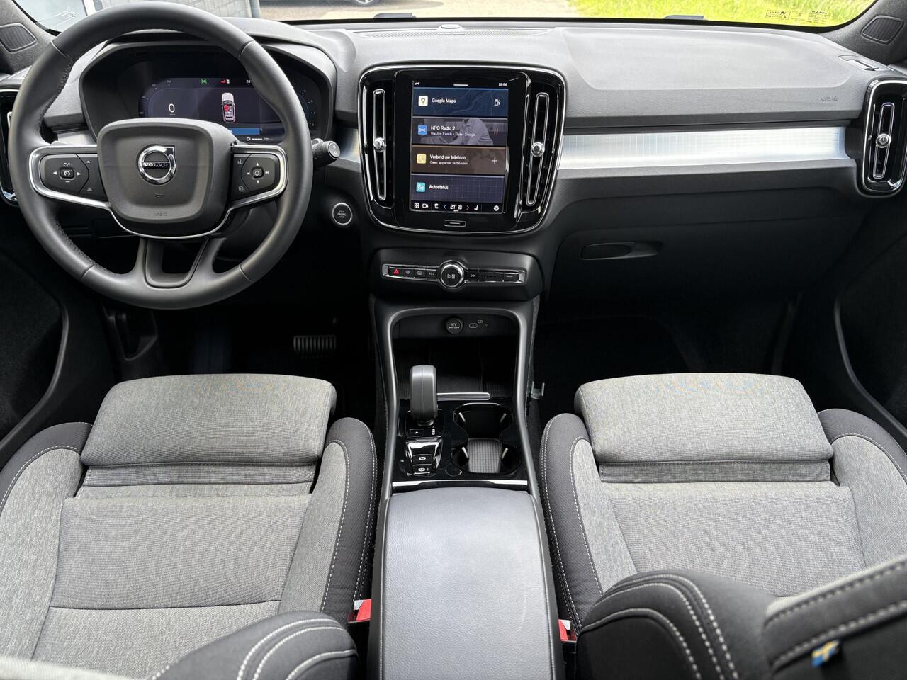 Volvo XC40 2.0 B4 Plus Dark | Trekhaak | Memory | Zitting verlengers | parkeersensoren vóór en achter | camera | Google auto | Full LED | verwarmde voorstoelen en stuurwiel | trekgewicht 2000KG! |