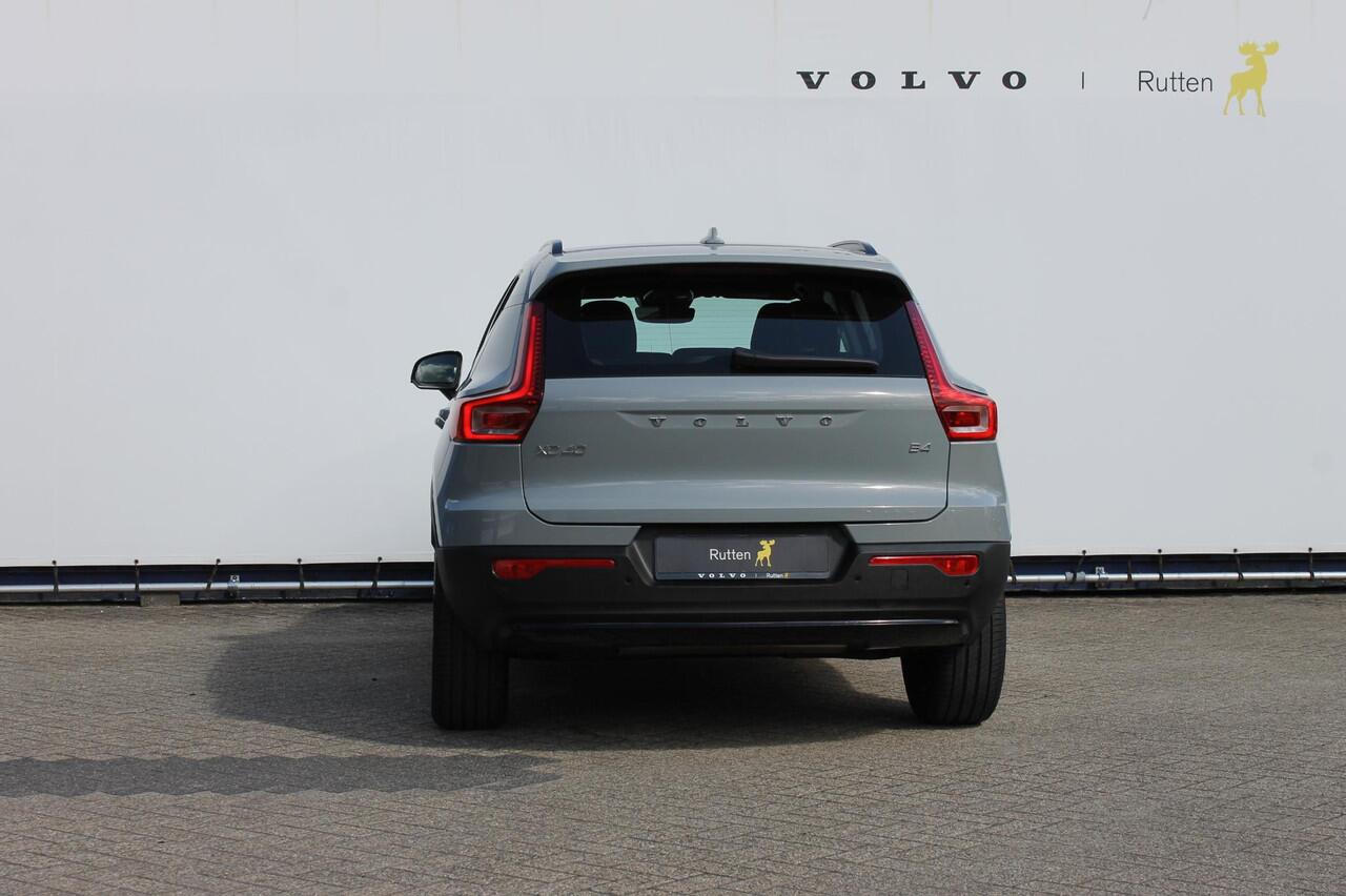 Volvo XC40 B4 211PK Automaat Plus Dark Google Infotainment / Verwarmbare voorruit / Semi elektrisch wegklapbare trekhaak / Elektrisch verstelbare voorstoelen met geheugen op de bestuurdersstoel