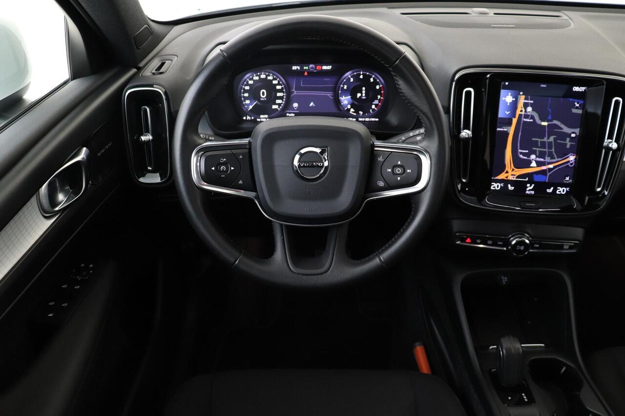 Volvo XC40 T3 AUT. MOMENTUM -PANO.DAK|HARMAN/KARDON|CAMERA|TREKHAAK|CRUISE|18"