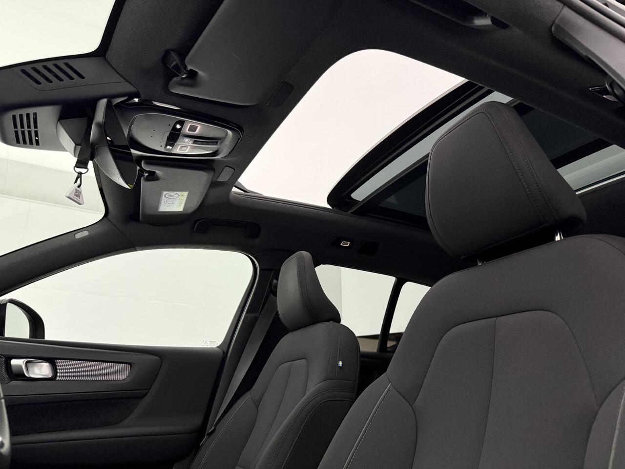 Volvo XC40 Recharge Pure Electric 69 kWh | SOH 94% | Snelladen | H/K | Pano | Memory | 360° | Virtual | Stoel/Stuur verw. | Trekh. | Adap. Cruise | Carplay | NAP