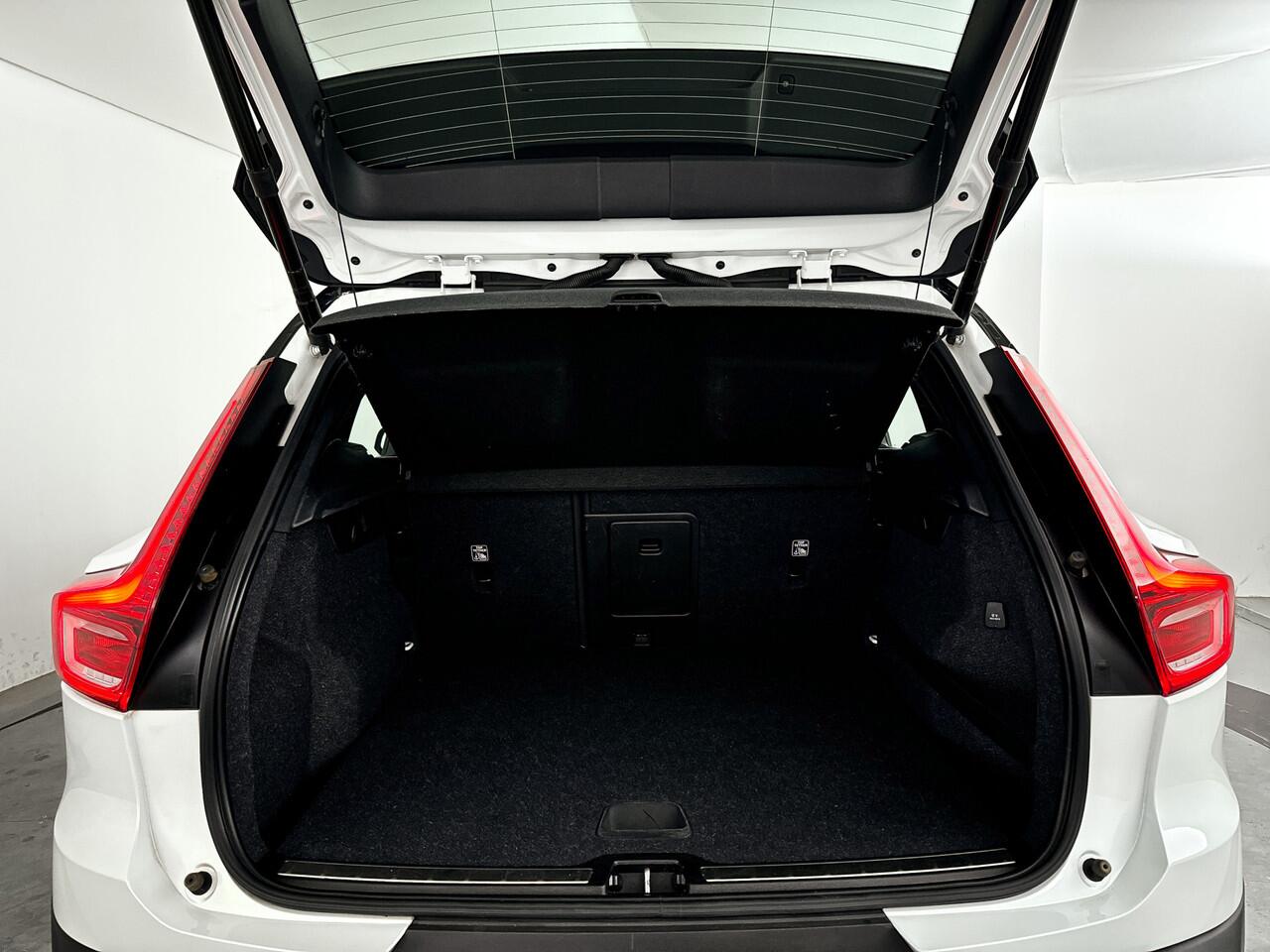 Volvo XC40 T5 Twin Engine R-Design | Parkeercamera