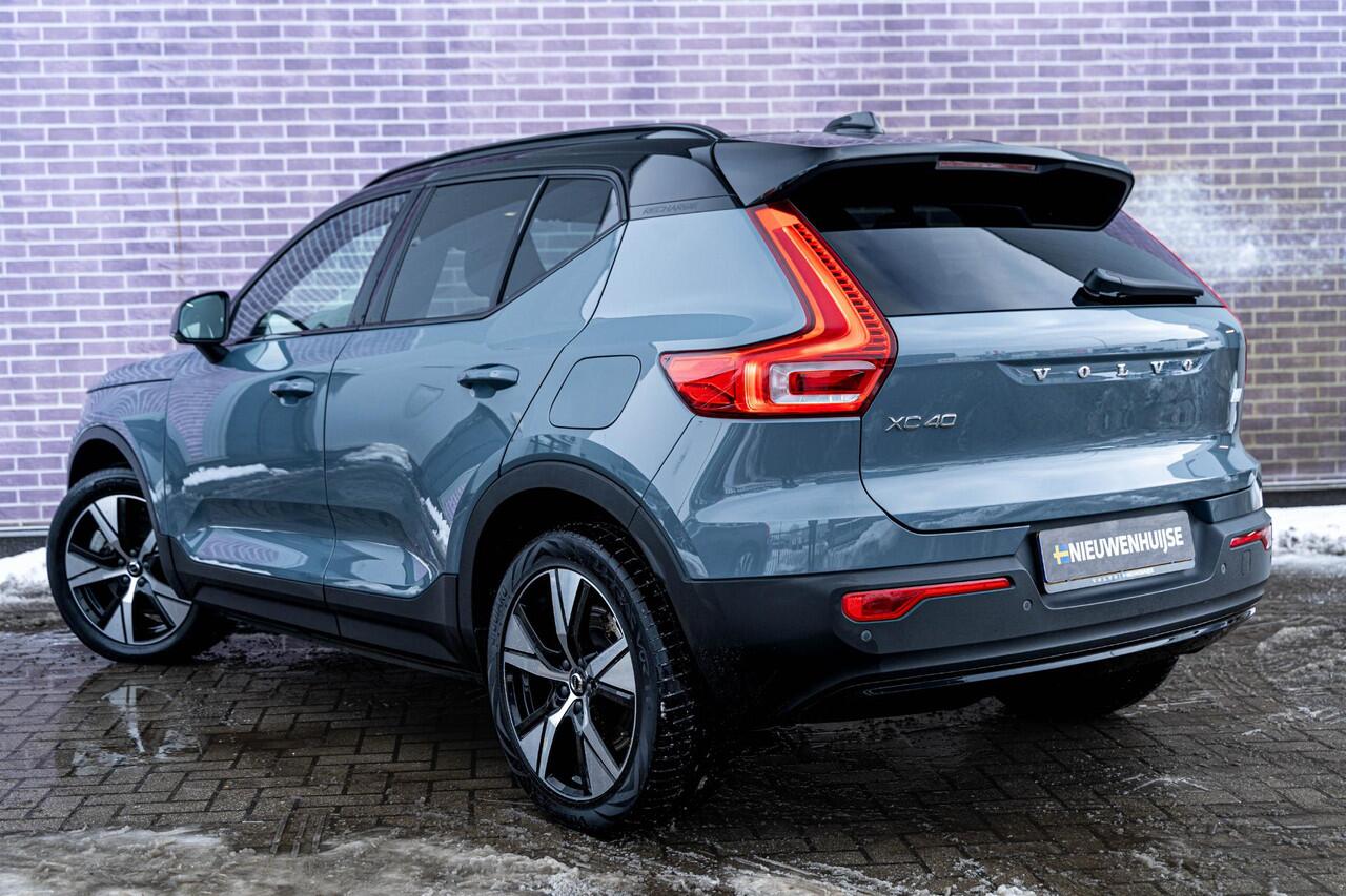 Volvo XC40 Recharge P8 AWD R-Design | Schuif-/Kanteldak | Stoel-/Stuurverwarming | Getint glas | Dodehoekdetectie | Adaptive Cruise Control | Parkeercamera | Keyless entry |