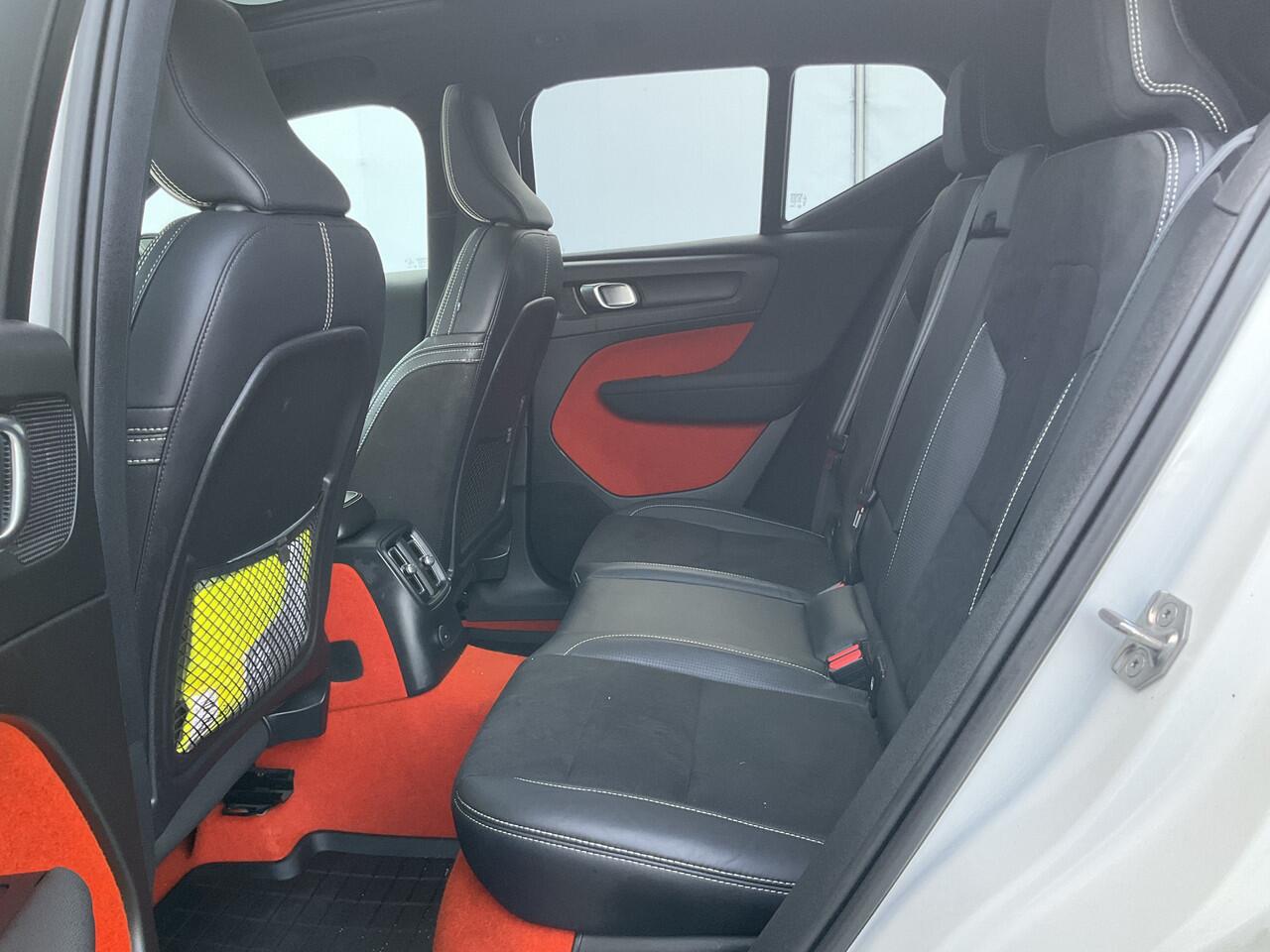 Volvo XC40 1.5 T5 262pk Recharge R-Design 360° HK Pano Trekhaak Stoel/Stuurverw. PHEV