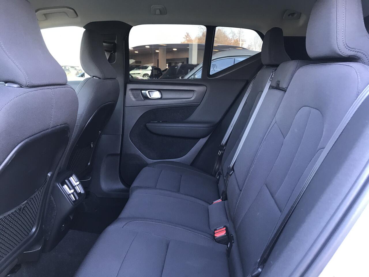 Volvo XC40 1.5 T3 Business Pro Automaat | Rijklaar incl 12 mnd Bovag | Pilot assist Carplay Keyless entry Blis