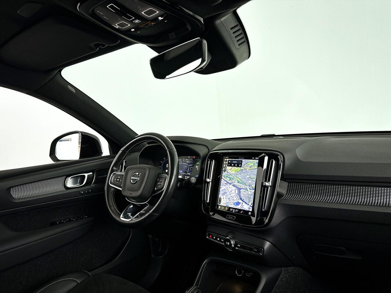 Volvo XC40 P8 AWD R-Design | Panoramadak | 360° camera | Harman Kardon | Stoel- en Stuurverwarming