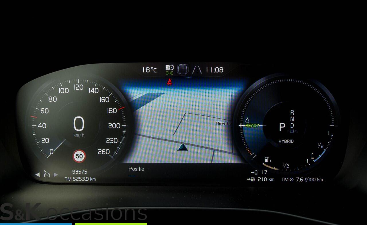 Volvo XC40 1.5 T4 Recharge panoramadak 360cam Trekhaak