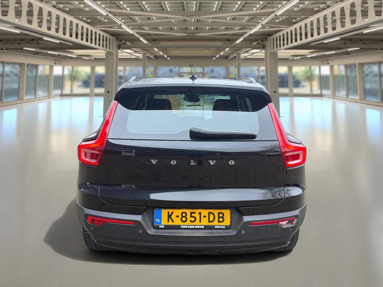 Volvo XC40 Recharge P8 AWD R-Design Panoramadak/rijklaar met garantie Soh 91 %