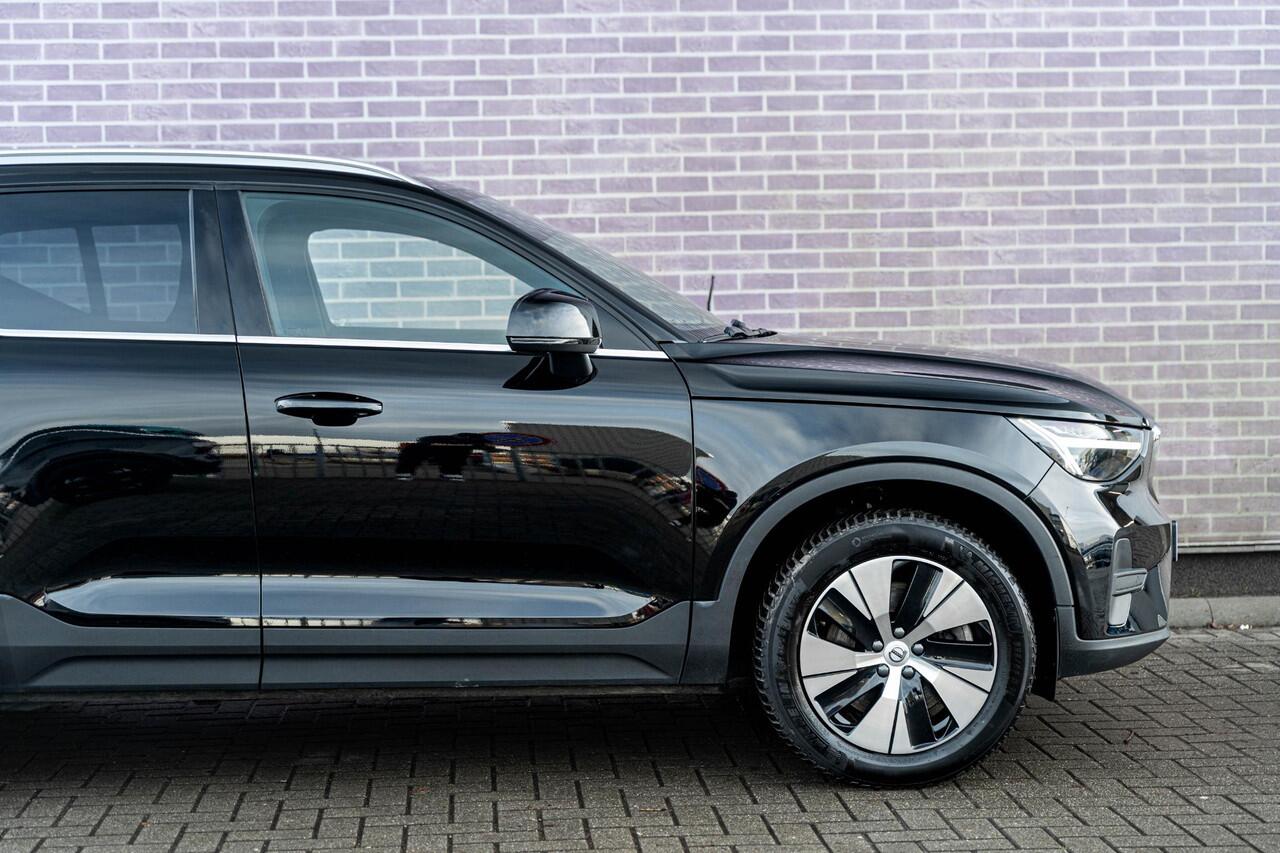 Volvo XC40 T4 Recharge Inscription Expression | Keyless | Stoel- en stuurverwarming | Achteruitrijcamera | Parkeersensoren voor + achter | Getint glas | Navigatie | Apple Carplay / Android Auto | LED koplampen |