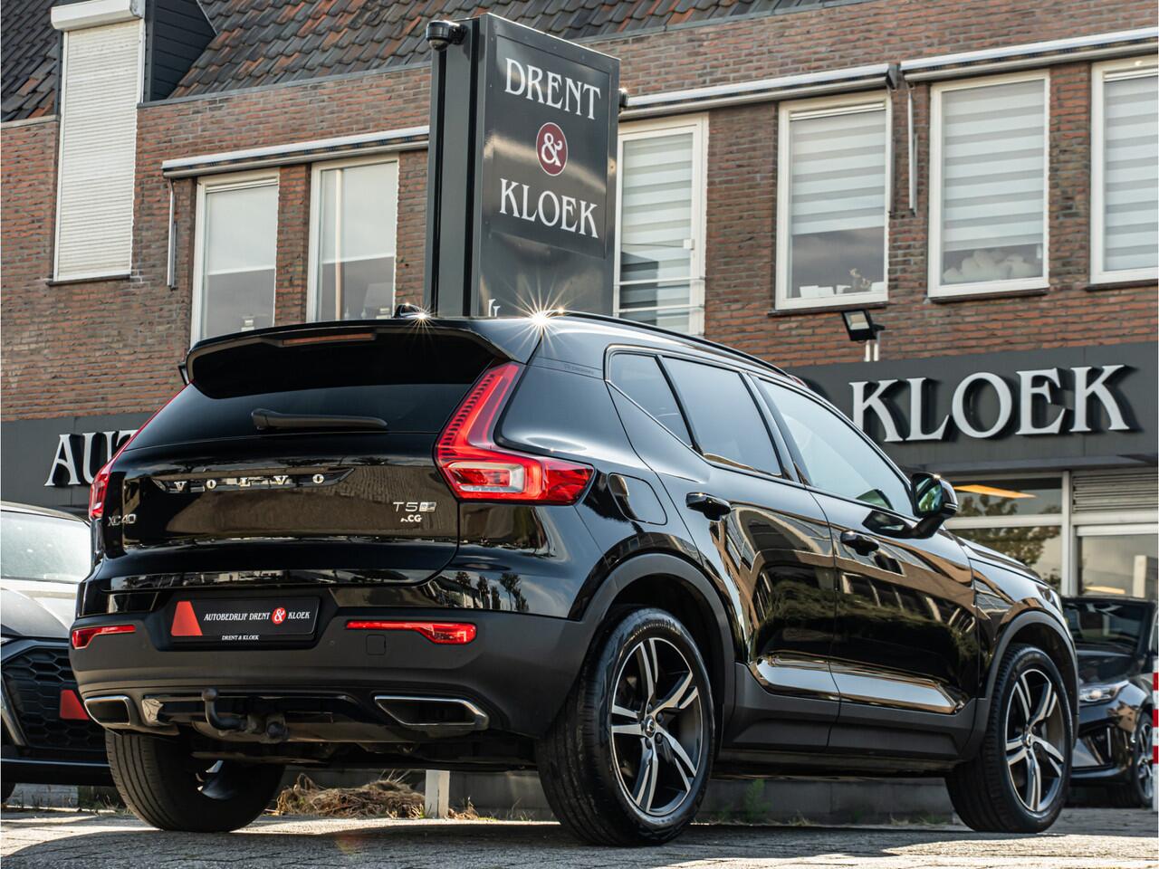 Volvo XC40 1.5 T5 Twin Engine R-Design PANO HARMAN KARDON CAMERA TREKHAAK 19 INCH STANDKACHEL