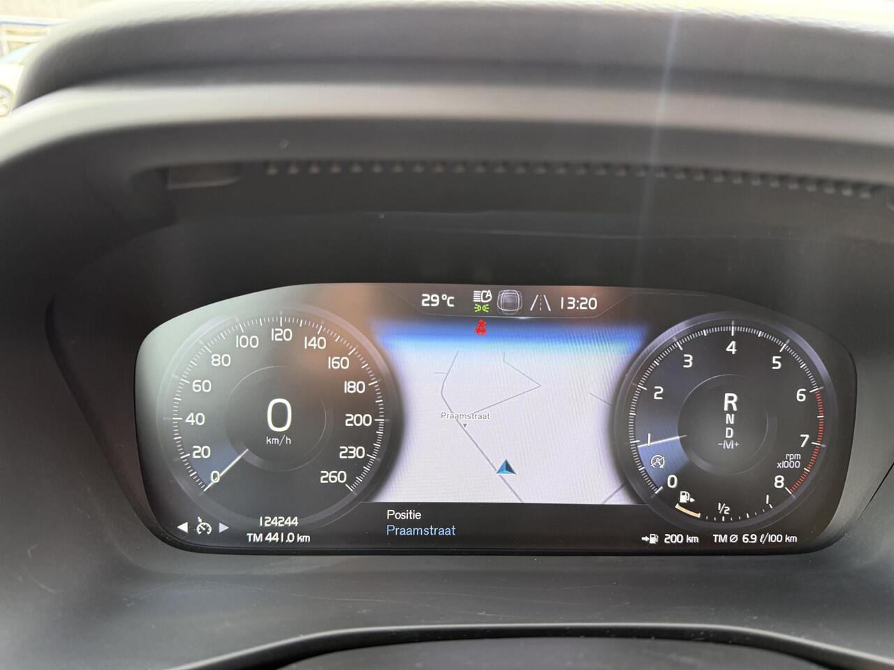Volvo XC40 1.5 T2 Momentum | Navigatie | Camera| LED | Climate Controle | Keyless Start | DAB | Cruise Controle | Apple/Android CarPlay |