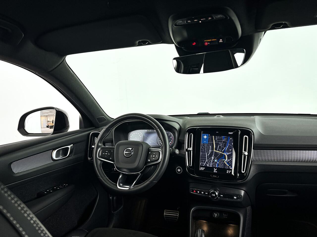 Volvo XC40 T3 R-Design | Parkeercamera | Cruise Control