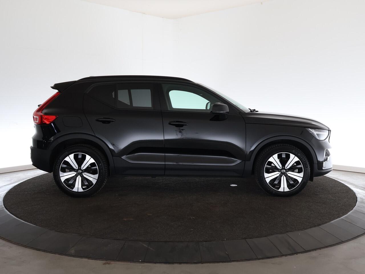 Volvo XC40 1.5 T5 Plug-in hybrid Ultimate Dark | Panoramadak | Hifi | Elektrische stoelen |*