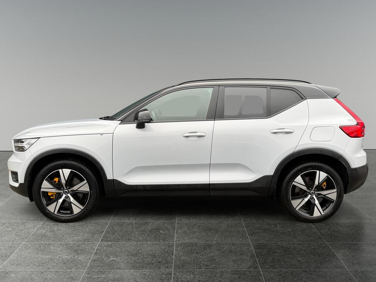 Volvo XC40 Recharge Plus | Stoelverwarming | Achteruitrijcamera | Keyless entry |