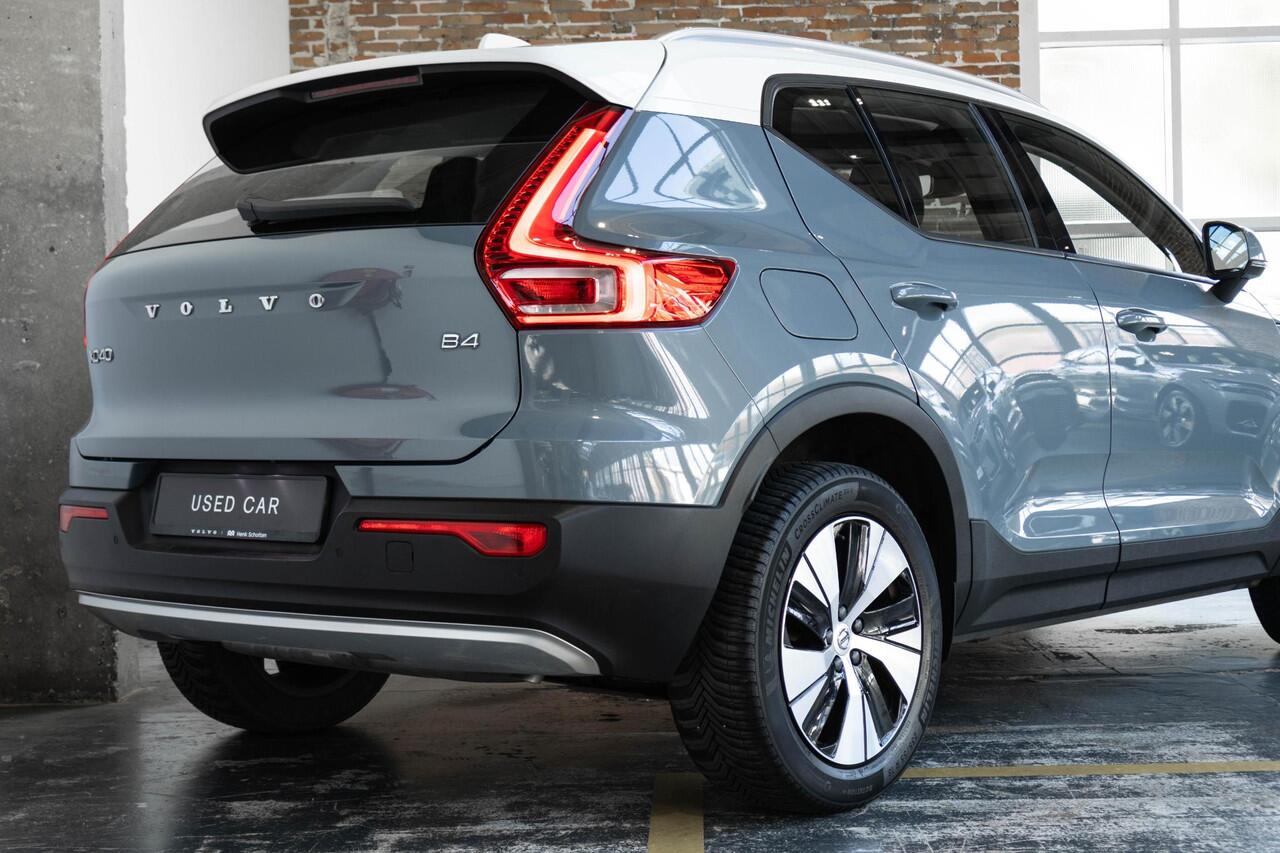 Volvo XC40 B4 Automaat Business Pro | Adaptieve cruise control | BLIS | Zwarte Roofrails optioneel | Parkeercamera | Volvo on Call | Navigatie | 18 inch Lichtmetalen velgen