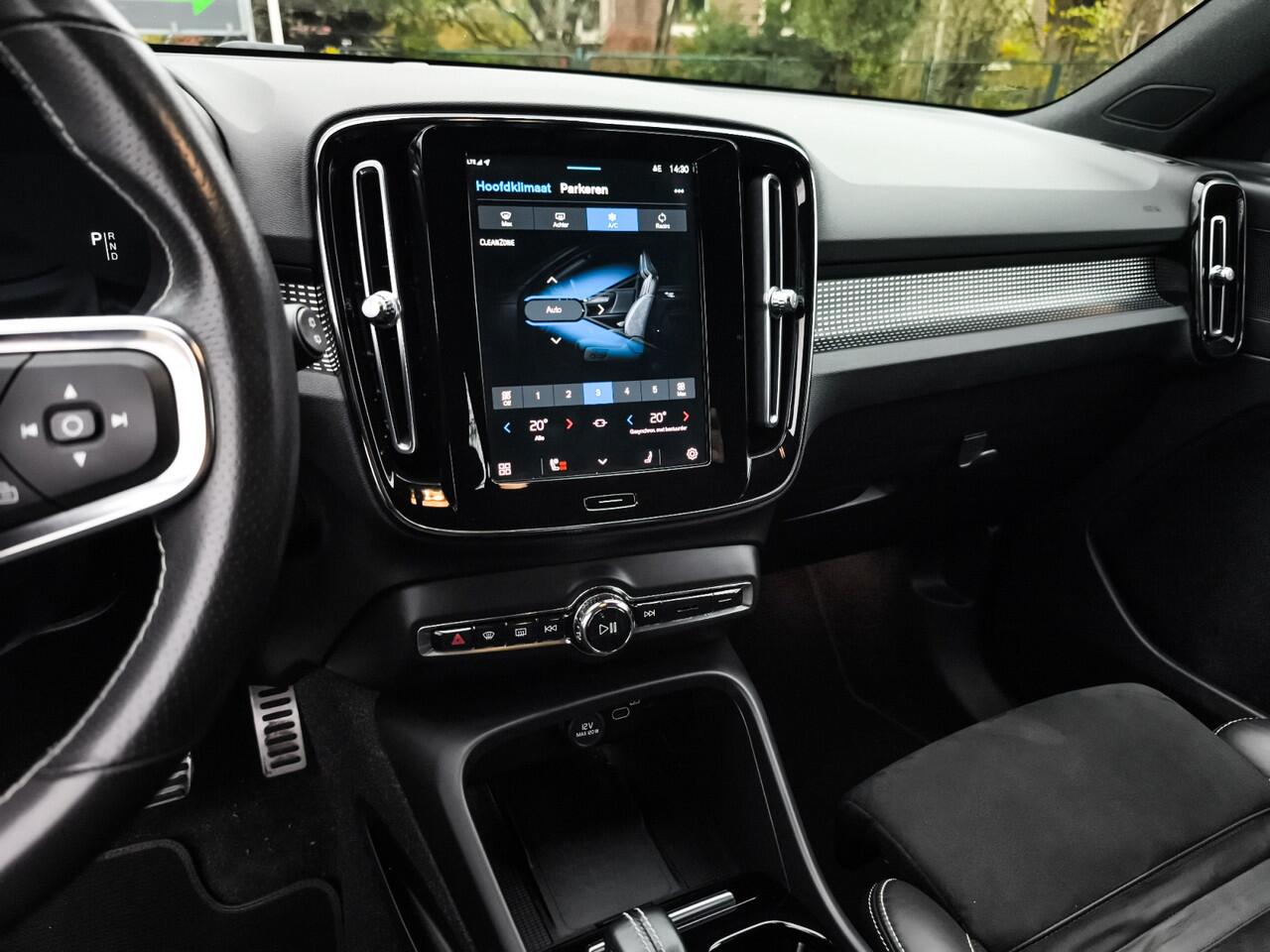 Volvo XC40 Recharge P8 AWD R-Design 3-Fase 1e-Eig. & Dealer-Onderh. BOVAG-Garantie. NL-Auto.