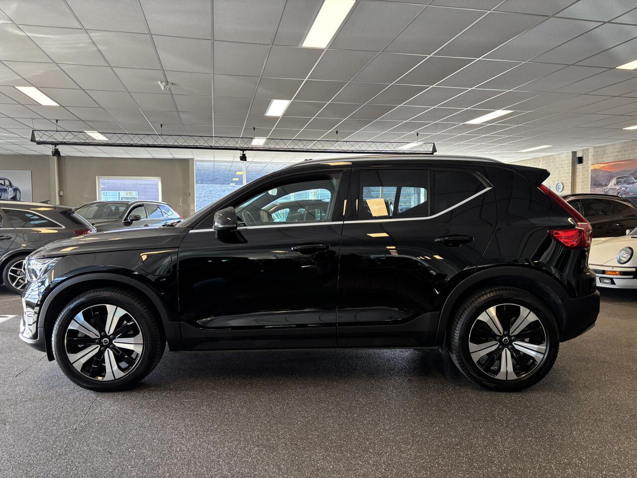 Volvo XC40 T4 Plug-in Ultimate Bright / Panoramadak / Leer - Alcantara / Harman-Kardon / Dab+ / Apple Carplay / Stuur- en Stoelverwarming / MY 2023 - Elek Trekhaak -