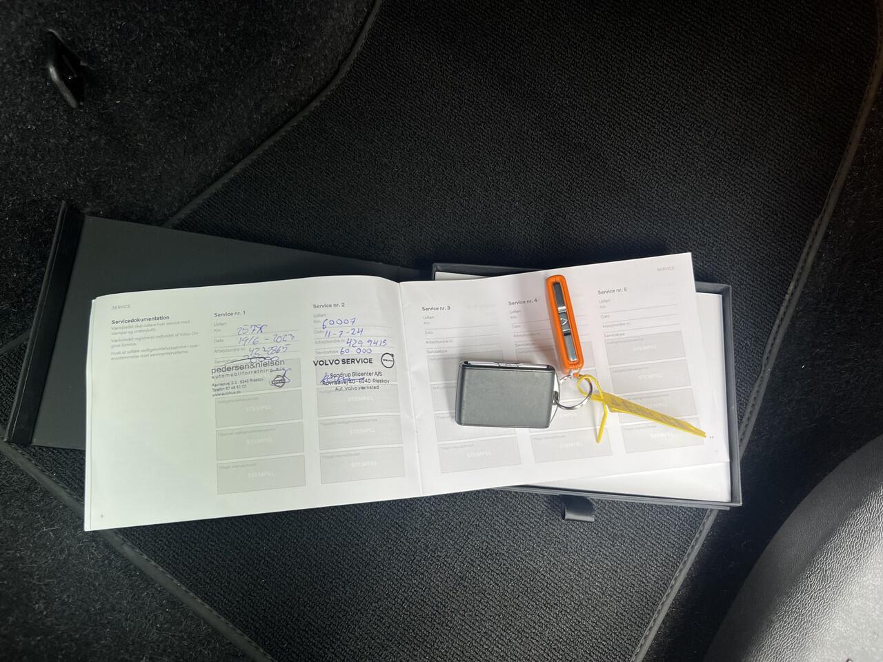 Volvo XC40 1.5 T4 Plus Bright Navigatie Carplay Trekhaak Onderhoudsboekjes