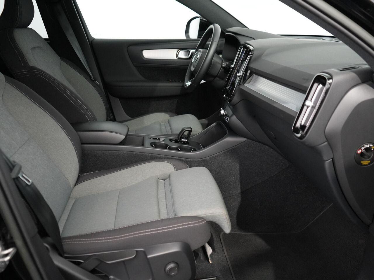 Volvo XC40 1.5 T4 Plug-in hybrid Facelift Core Bright | Camera | 211 PK