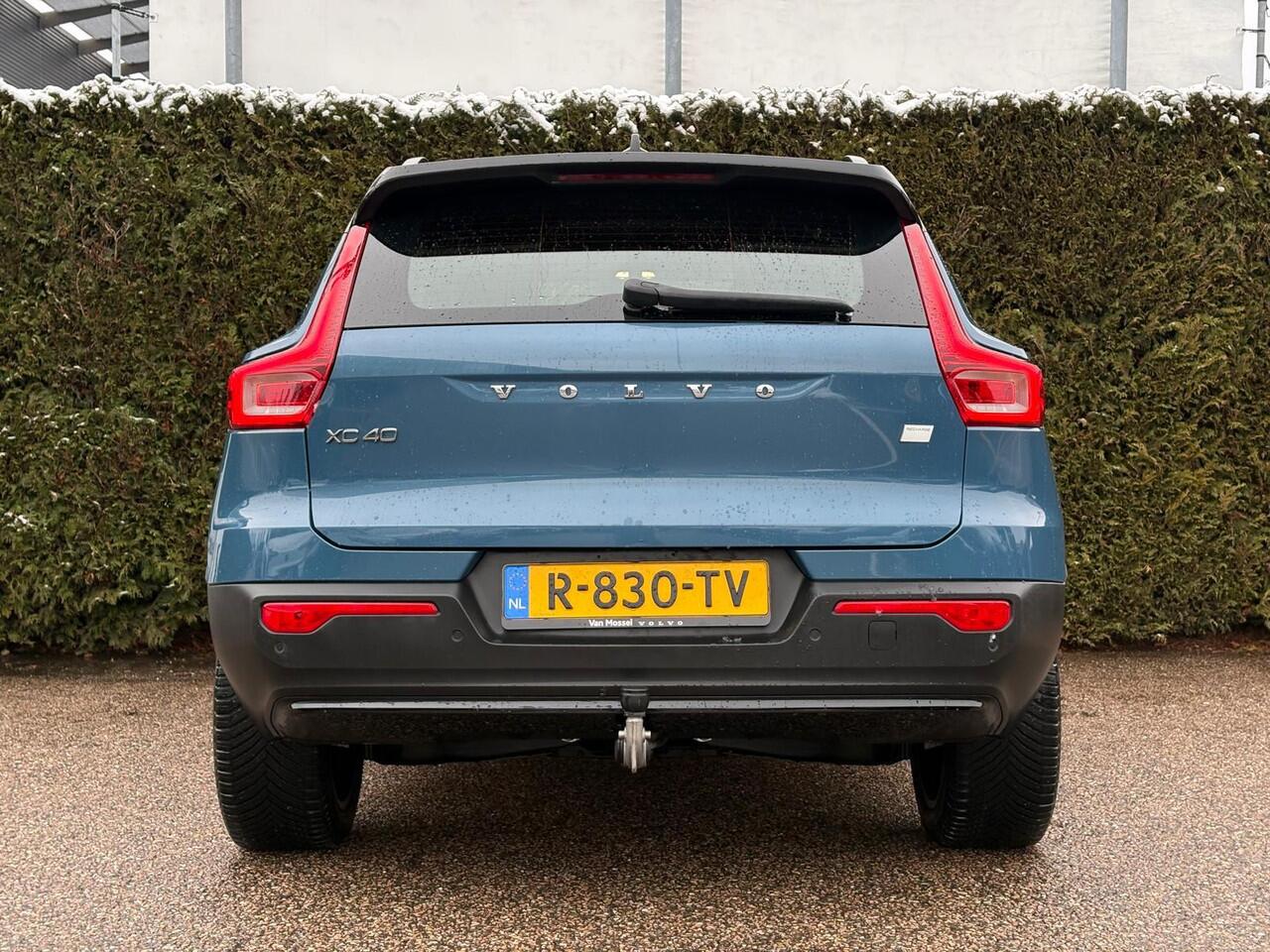 Volvo XC40 Recharge Core | DAB | Camera | Climate control