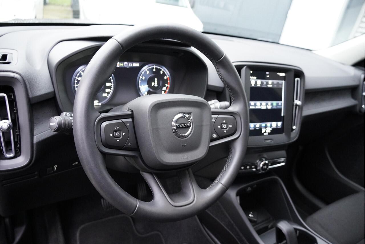 Volvo XC40 1.5 T2 Automaat! Momentum Core BJ2021 Lmv 17" | Led | Pdc | Navi | App-Connect | Climate control | Cruise control | Getint glas