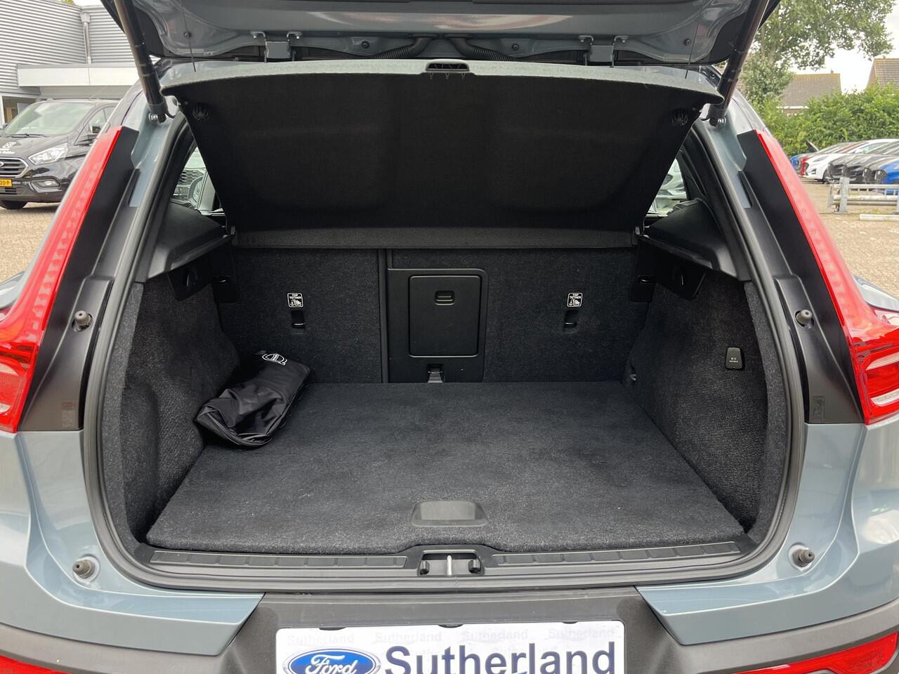 Volvo XC40 1.5 T5 Recharge R-Design 262pk | ZUID | Parking pack | 1.800 Kg trekgewicht