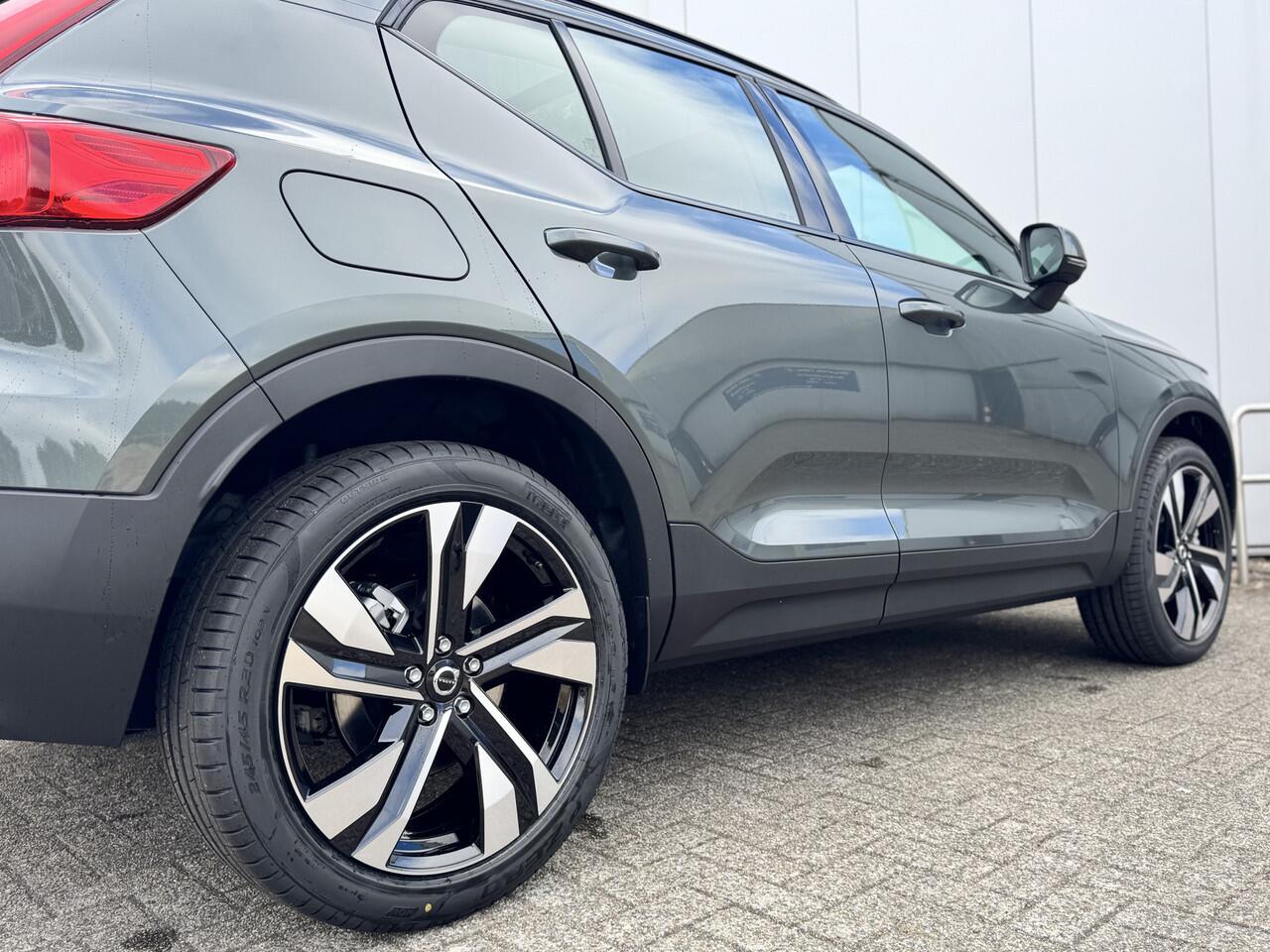 Volvo XC40 2.0 B4 Automaat Plus Dark Lounge | 20'' Wielen | Forest Lake