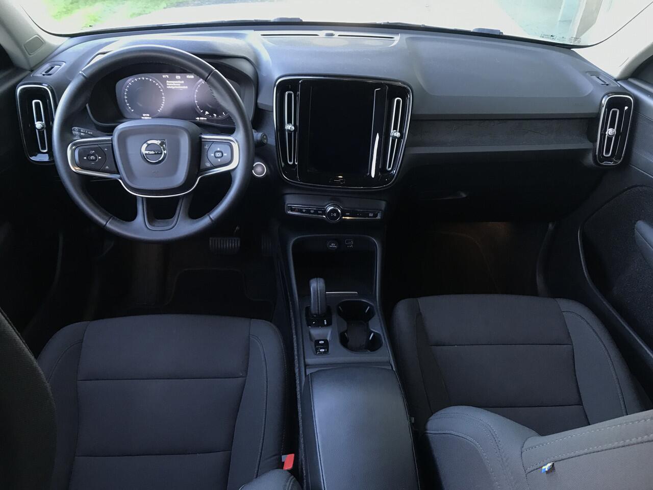 Volvo XC40 1.5 T3 Business Pro Automaat | Rijklaar incl 12 mnd Bovag | Pilot assist Carplay Keyless entry Blis