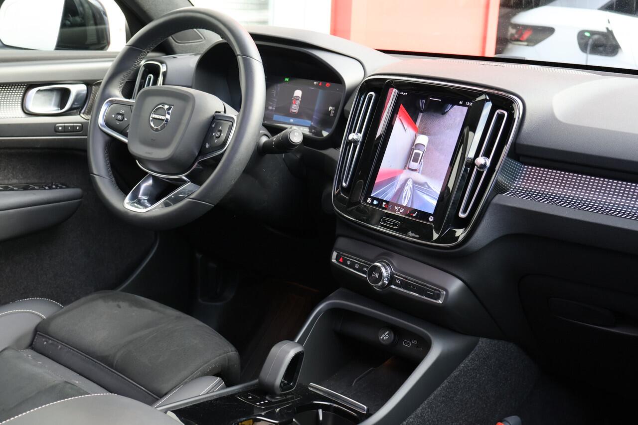 Volvo XC40 Recharge Pro | Origineel NL | Dealer Onderhouden | Panoramadak | 360° Camera | Harman/Kardon | ACC |