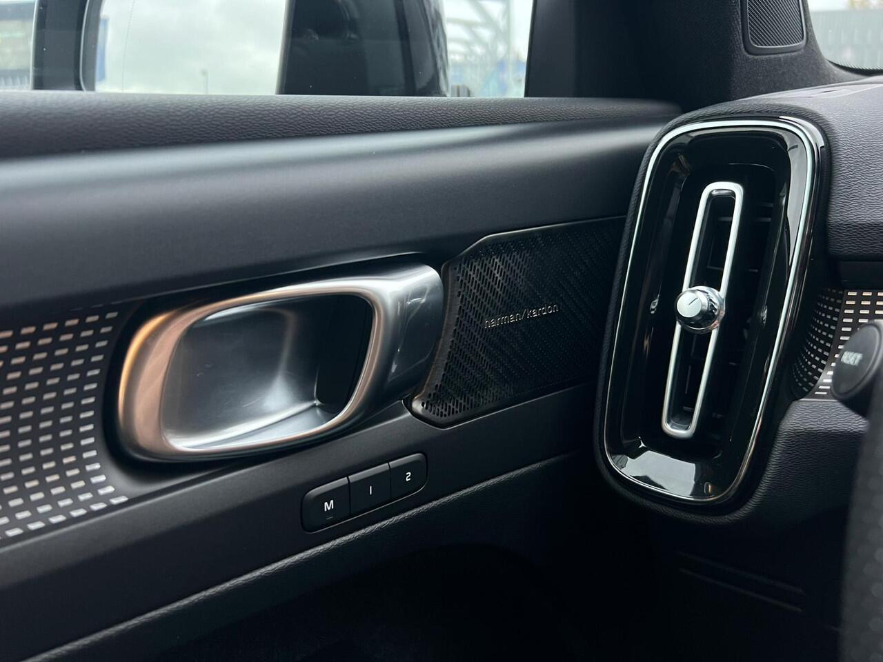 Volvo XC40 Recharge P8 AWD R-Design NL AUTO | LEDER | CAMERA | HARMAN KARDON | STUURWIEL VERW