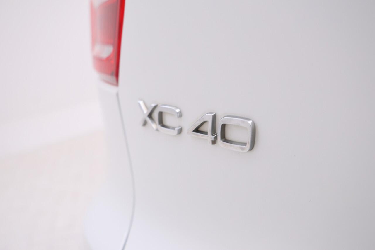 Volvo XC40 1.5 T5 Twin Engine Inscription navigatie, climate, Trekhaak elektr. lmv