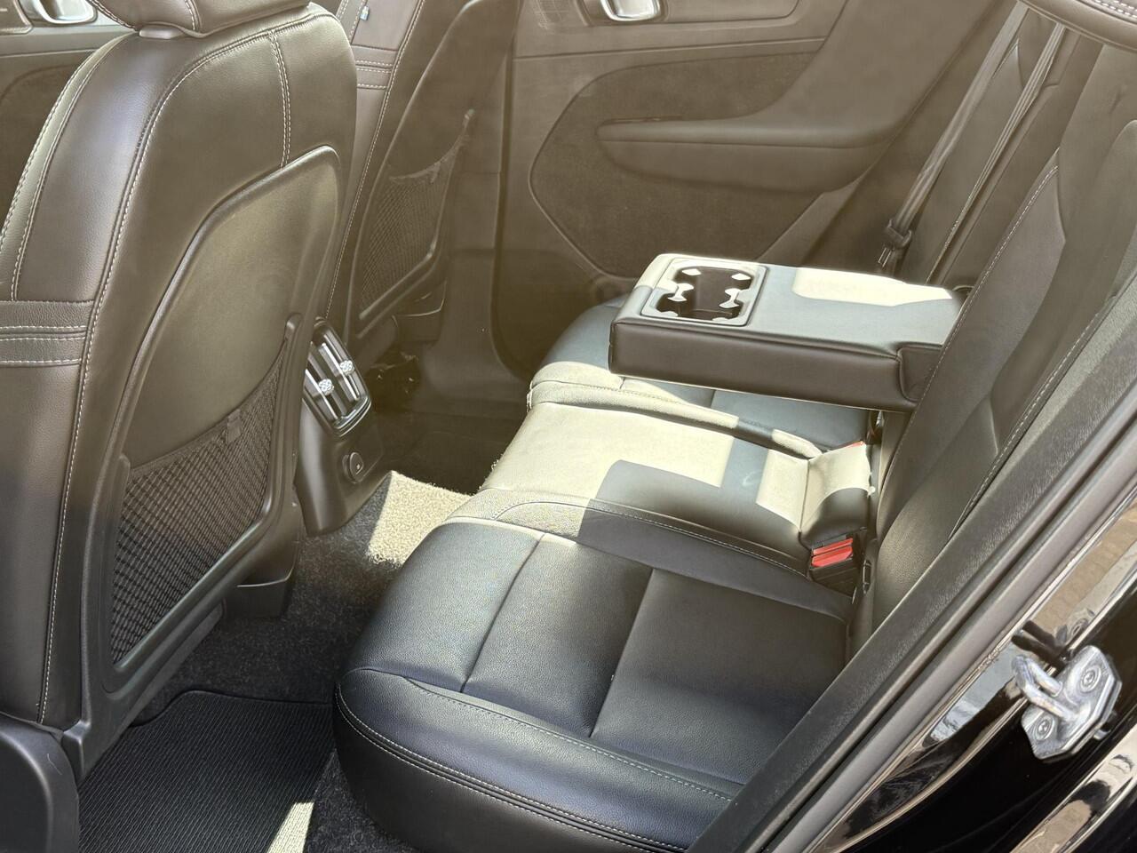 Volvo XC40 1.5 T4 Recharge Inscription Expression (Hoge Instap) Open Dak | 360° Camera | Winter Pack | Harman & Kardon | Navigatie | Memory