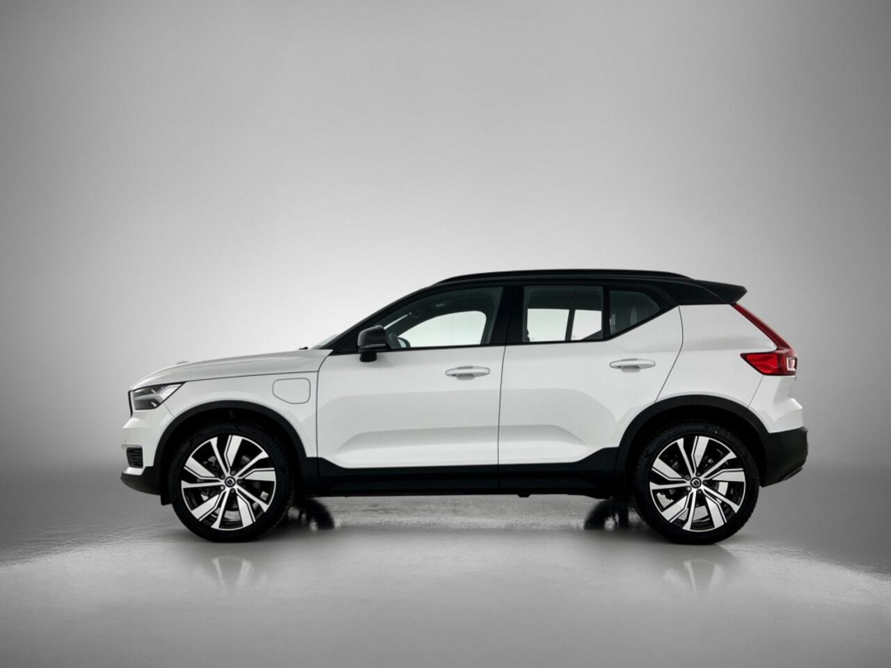 Volvo XC40 1.5 T5 Recharge R-Design | 20inch Velgen | Lederen Bekleding |