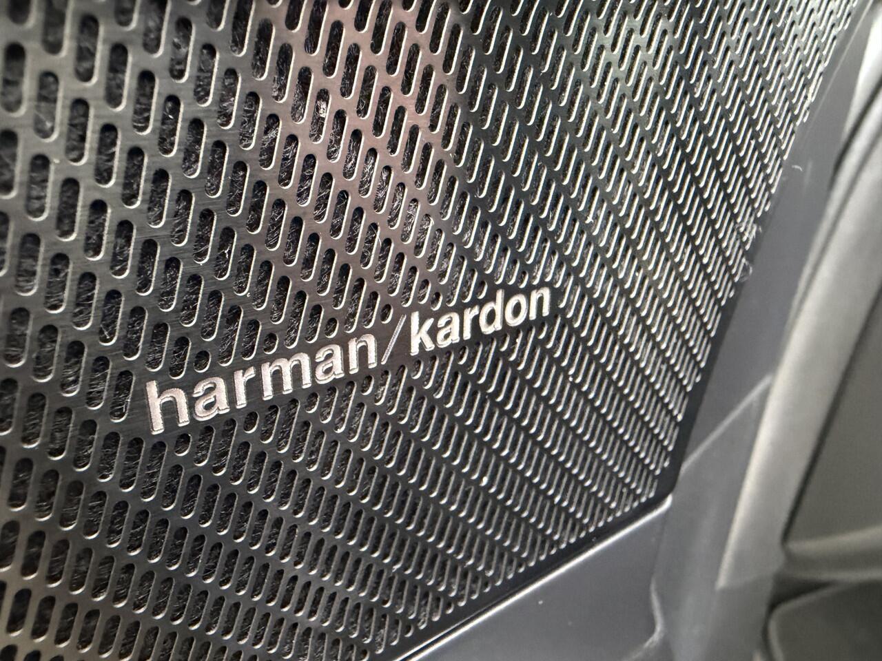 Volvo XC40 1.5 T5 Recharge Plus Bright Achteruitrijcamera Harman/Kardon