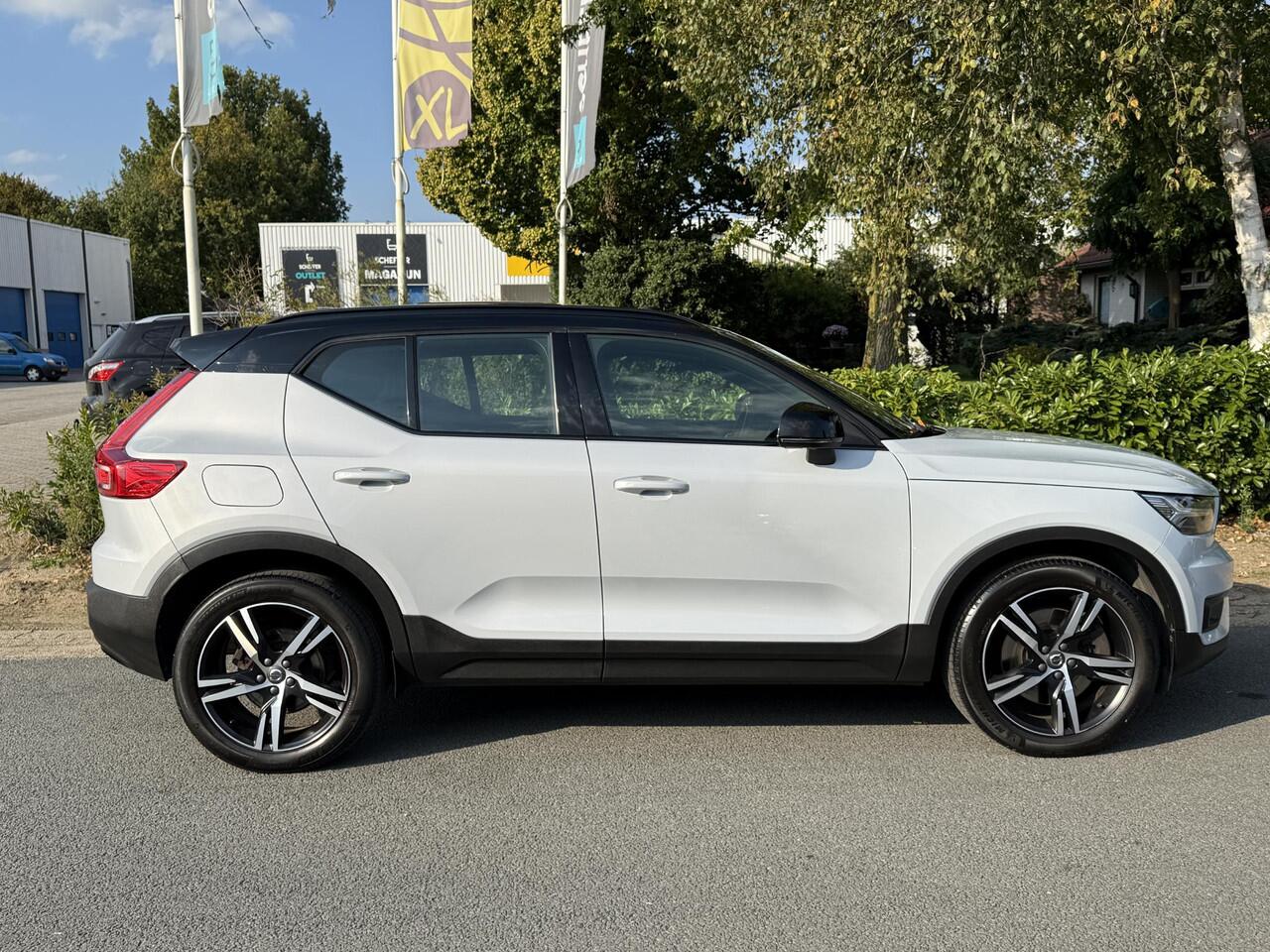 Volvo XC40 T5 Recharge R-Design 262PK PanooTrekhaak