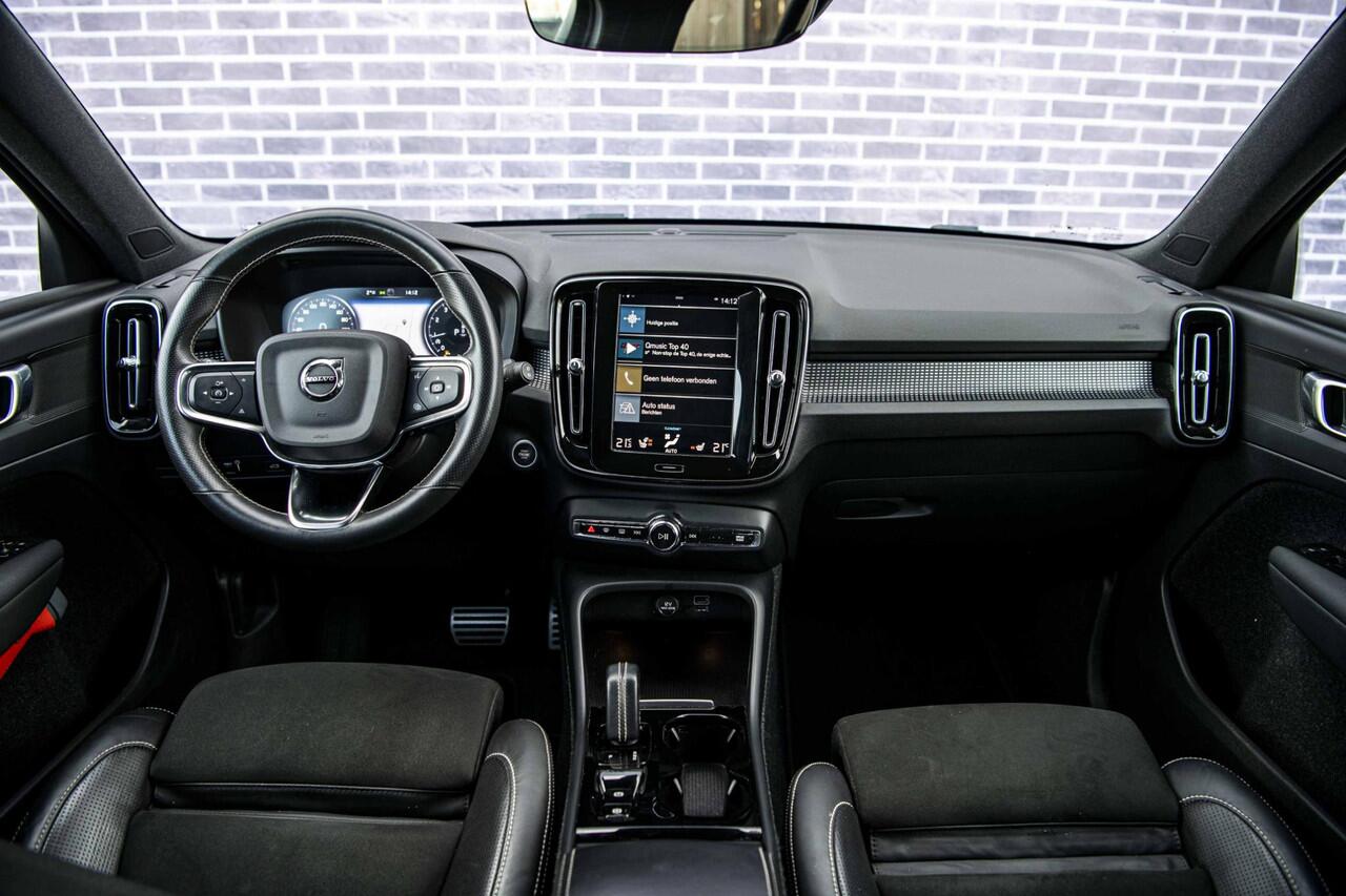 Volvo XC40 1.5 T3 R-Design | Trekhaak | 20" | Adaptieve cruise control | Stoel/stuur verwarming | Parkeer camera |