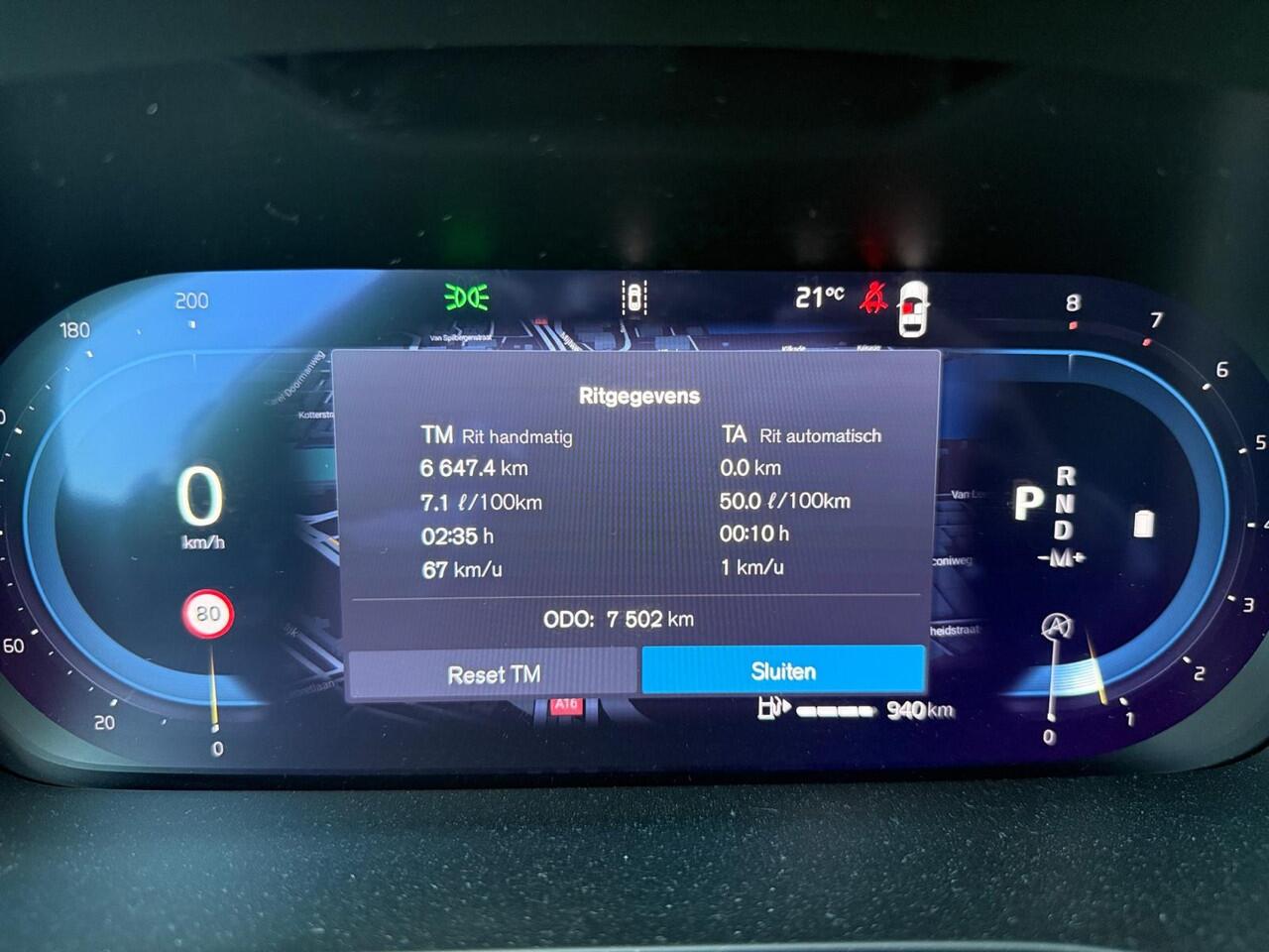 Volvo XC40 2.0 B4 Plus Dark | Stoelverwarming | Harman/Kardon Audio | Trekhaak | Verwarmbare voorruit |