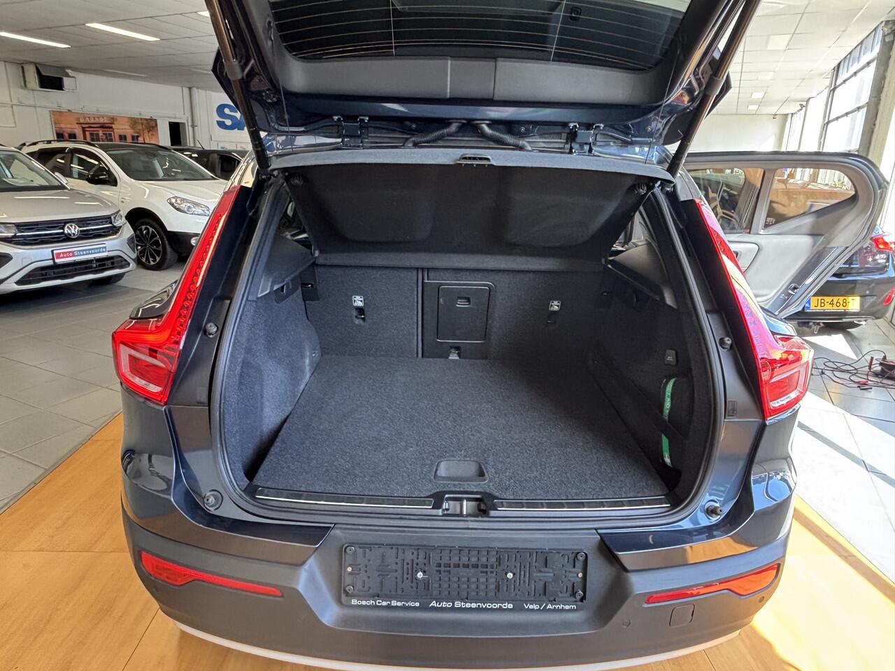 Volvo XC40 1.5 T5 Recharge Inscription * BLIS * CREME LEER Elektr+memory * HARMAN KARDON