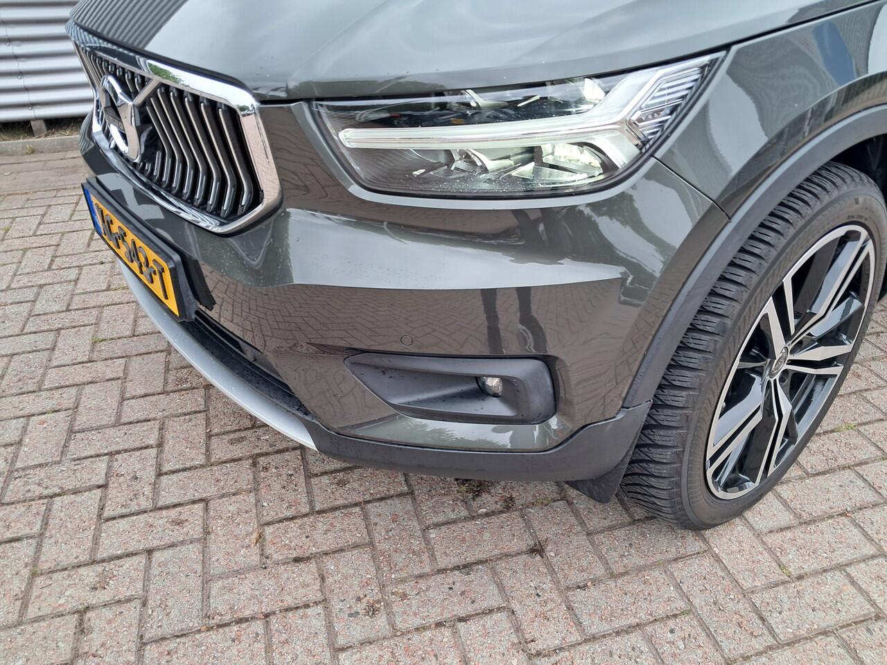 Volvo XC40 2.0!! 4 Cylinder!! T4 Inscription Automaat met Schuif/kanteldak! 1800 kg trekgewicht! | Clima | Cruise | Vol lederen bekleding! | Navigatie | Memory chairs | RIJKLAARPRIJS INCL 12 MAANDEN GARANTIE EN BEURT
