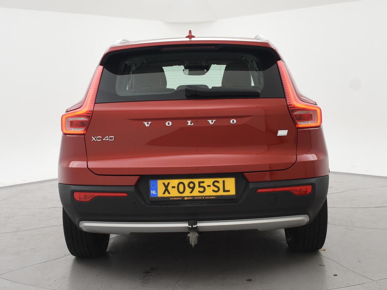 Volvo XC40 1.5 T4 RECHARGE 211 PK AUT. INSCRIPTION + TREKHAAK | LEDER | HARMAN/KARDON | STOELVERW. V+A | ADAPTIVE CRUISE
