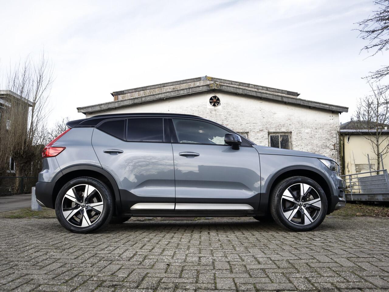 Volvo XC40 Recharge P8 AWD R-Design 3-Fase 1e-Eig. & Keurig-Onderh. BOVAG-Garantie. NL-Auto.
